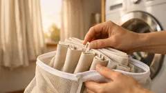 Jak vyprat závěsy rychle a bez sundávání háčků: trik, který ušetří hodiny