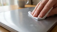 5 důvodů, proč se u vás doma drží prach i po důkladném úklidu